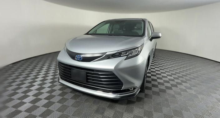 2023 Toyota Sienna XLE -
                Novi, MI