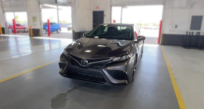 2024 Toyota Camry SE Hero Image