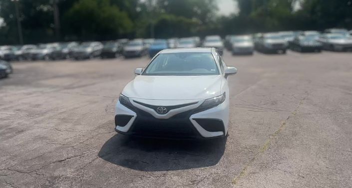 2022 Toyota Camry SE -
                Richton Park, IL