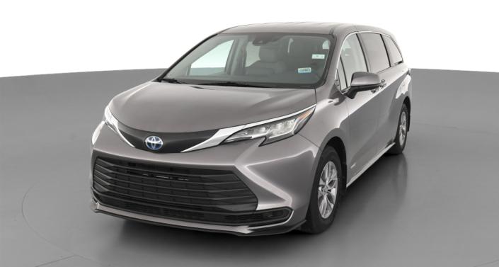 2021 Toyota Sienna LE -
                Trenton, OH