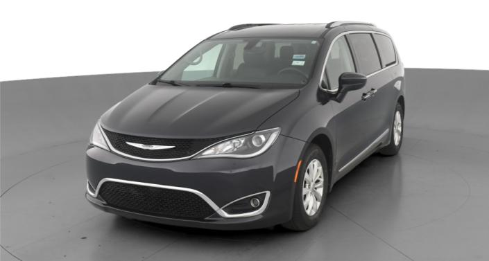 2019 Chrysler Pacifica Touring L -
                Hebron, OH