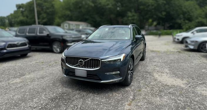 2023 Volvo XC60 B5 Plus Hero Image