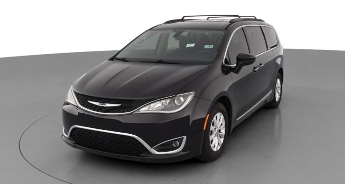 2017 Chrysler Pacifica Touring L -
                Framingham, MA