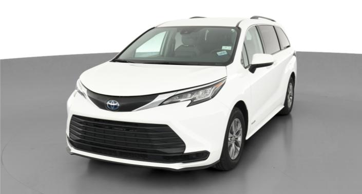 2021 Toyota Sienna LE -
                Trenton, OH