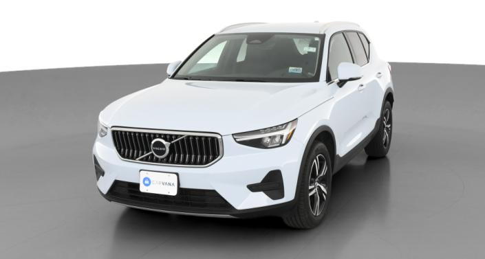 2024 Volvo XC40 B5 Core Hero Image