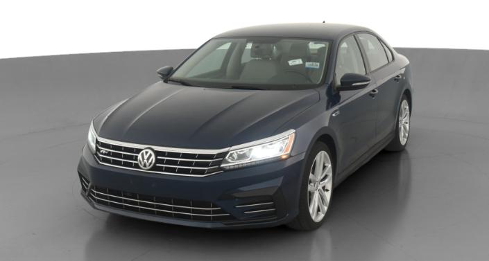 2018 Volkswagen Passat R-Line -
                Indianapolis, IN