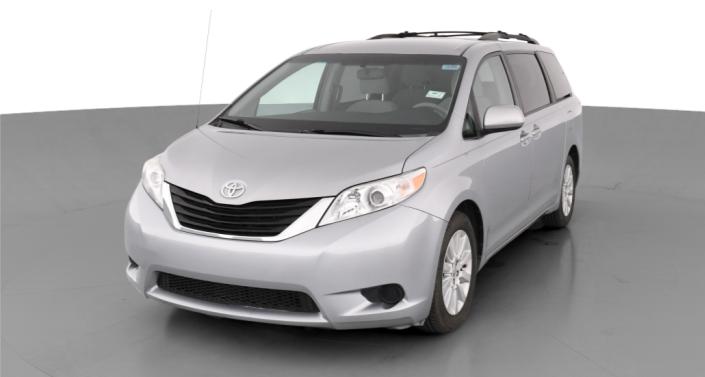 2014 Toyota Sienna LE -
                Riverside, CA