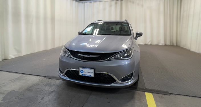 2020 Chrysler Pacifica Touring L -
                Riverside, CA