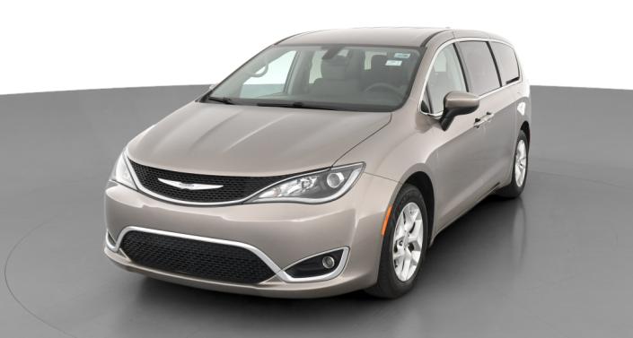 2017 Chrysler Pacifica Touring L -
                Wheatland, OK