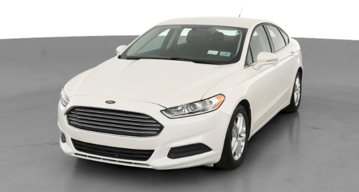 2016 Ford Fusion SE Hero Image