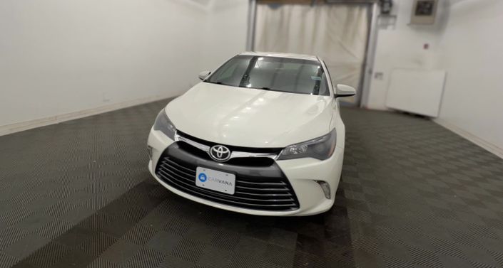 2015 Toyota Camry XLE Hero Image