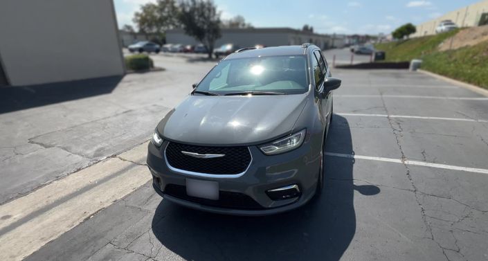 2022 Chrysler Pacifica Touring L -
                San Diego, CA