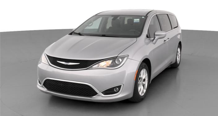 2019 Chrysler Pacifica Touring Plus -
                Tolleson, AZ