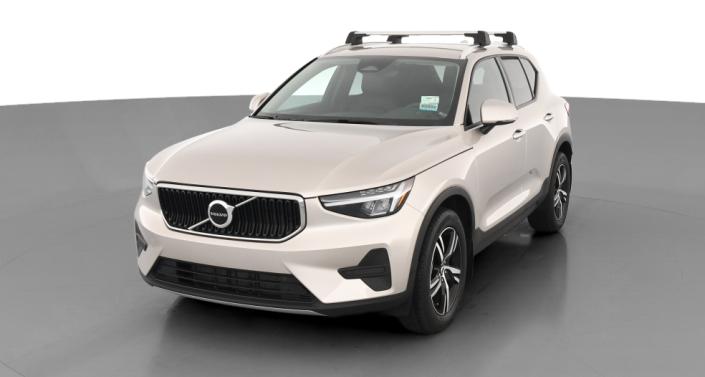 2023 Volvo XC40 B5 Core -
                Beverly, NJ