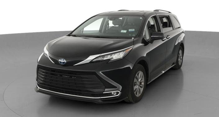 2023 Toyota Sienna XLE -
                Colonial Heights, VA