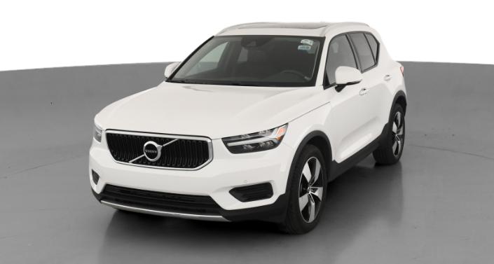 2020 Volvo XC40 T5 Momentum -
                Framingham, MA