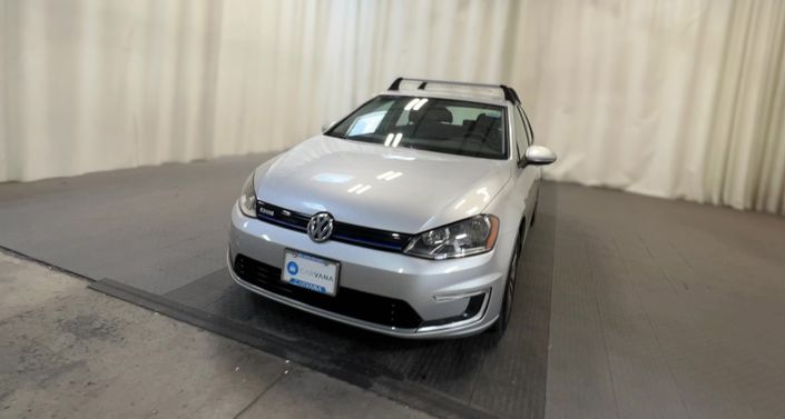 2016 Volkswagen e-Golf SE -
                Riverside, CA