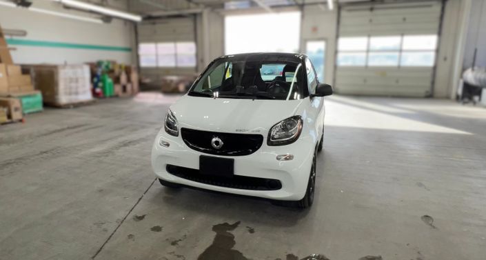 2017 smart fortwo Pure -
                Akron, NY