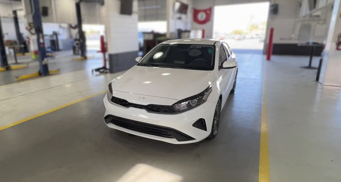 2024 Kia Forte LXS -
                Tolleson, AZ