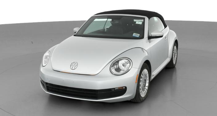 2013 Volkswagen Beetle  -
                Lorain, OH