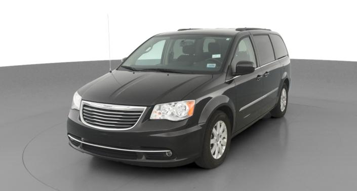 2015 Chrysler Town & Country Touring -
                Hebron, OH