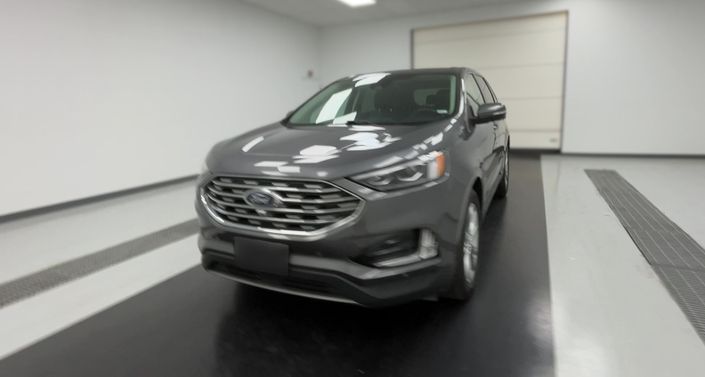 2022 Ford Edge Titanium -
                Hazelwood, MO