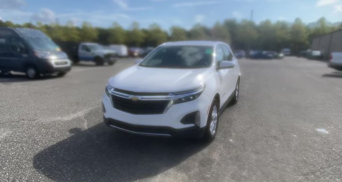 2022 Chevrolet Equinox LT -
                Yaphank, NY