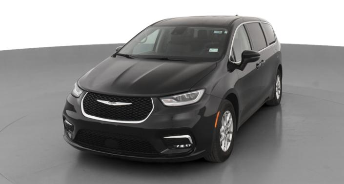 2023 Chrysler Pacifica Touring L Hero Image