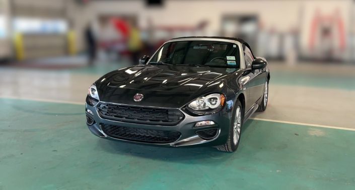 2018 Fiat 124 Spider Classica -
                Fairview, OR