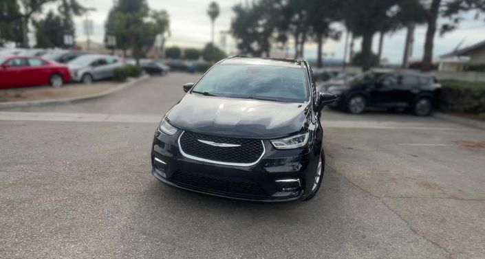 2022 Chrysler Pacifica Touring L -
                Montebello, CA