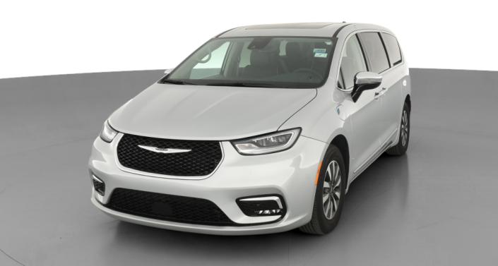 2023 Chrysler Pacifica Hybrid Limited -
                Wheatland, OK