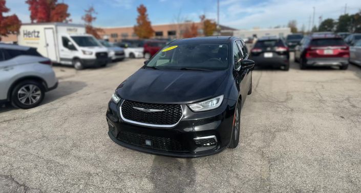 2022 Chrysler Pacifica Hybrid Touring L -
                Indianapolis, IN