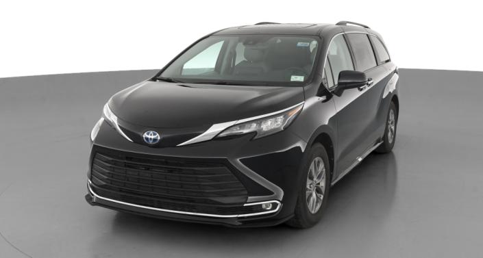 2024 Toyota Sienna XLE -
                San Antonio, TX