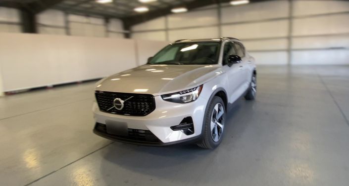 2024 Volvo XC40 B5 Core -
                Tolleson, AZ