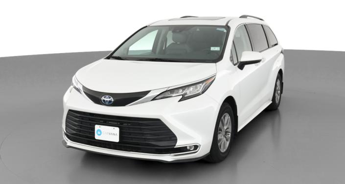 2022 Toyota Sienna XLE -
                Trenton, OH