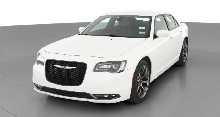 2015 Chrysler 300 S -
                Lorain, OH