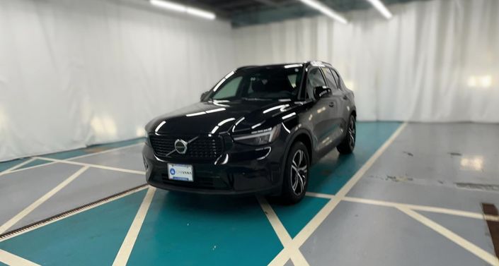 2024 Volvo XC40 B5 Core -
                Akron, NY