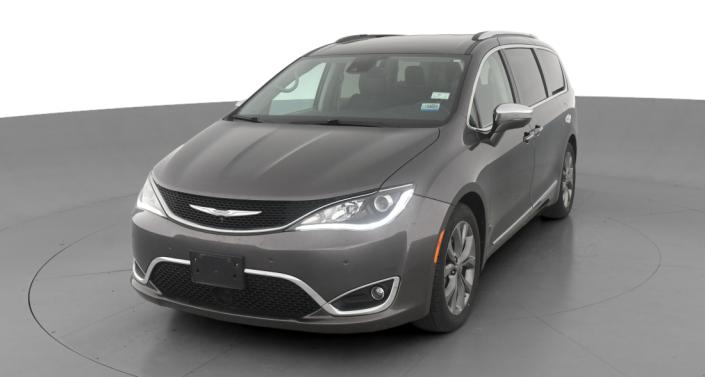 2017 Chrysler Pacifica Limited -
                Hebron, OH