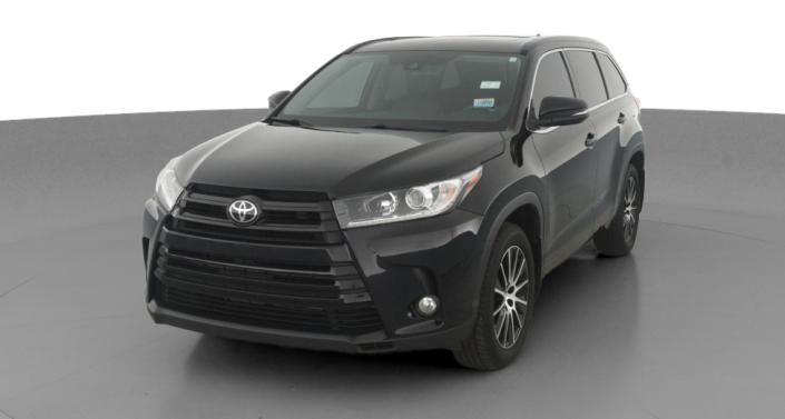 2018 Toyota Highlander SE -
                Hebron, OH