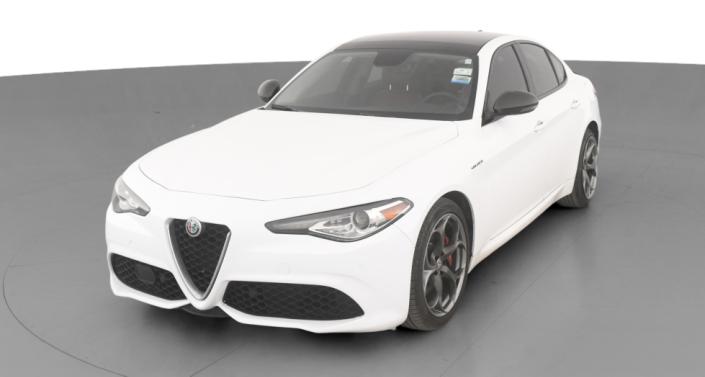 2017 Alfa Romeo Giulia Ti Hero Image