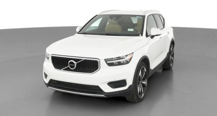 2020 Volvo XC40 T5 Momentum -
                Colonial Heights, VA