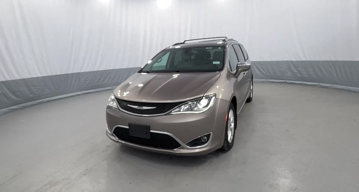 2017 Chrysler Pacifica Limited -
                Akron, NY