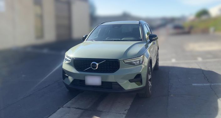 2024 Volvo XC40 B5 Core -
                San Diego, CA