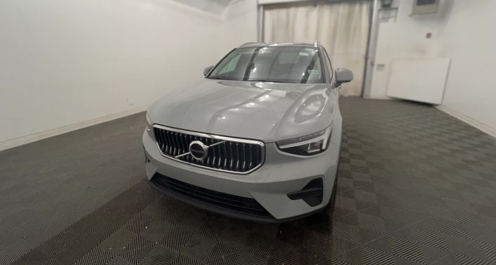 2024 Volvo XC40 B5 Core -
                Beverly, NJ