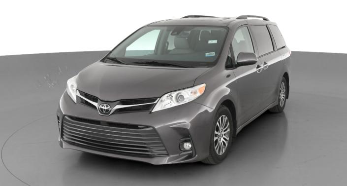 2020 Toyota Sienna XLE -
                Lorain, OH