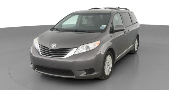 2015 Toyota Sienna LE -
                Hebron, OH