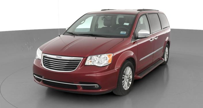 2015 Chrysler Town & Country Touring -
                Lorain, OH