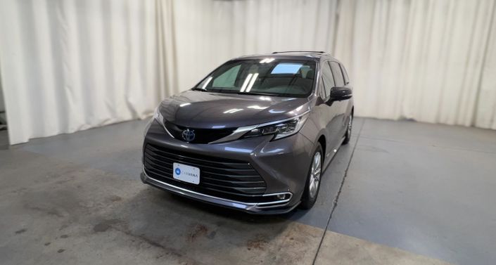 2021 Toyota Sienna Limited -
                Riverside, CA