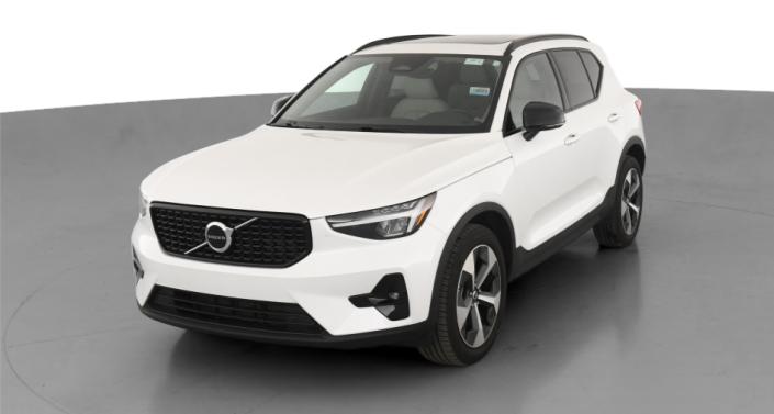 2023 Volvo XC40 B5 Plus -
                Beverly, NJ