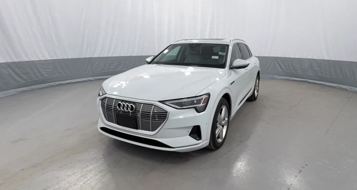 2019 Audi e-tron Premium Plus -
                Akron, NY